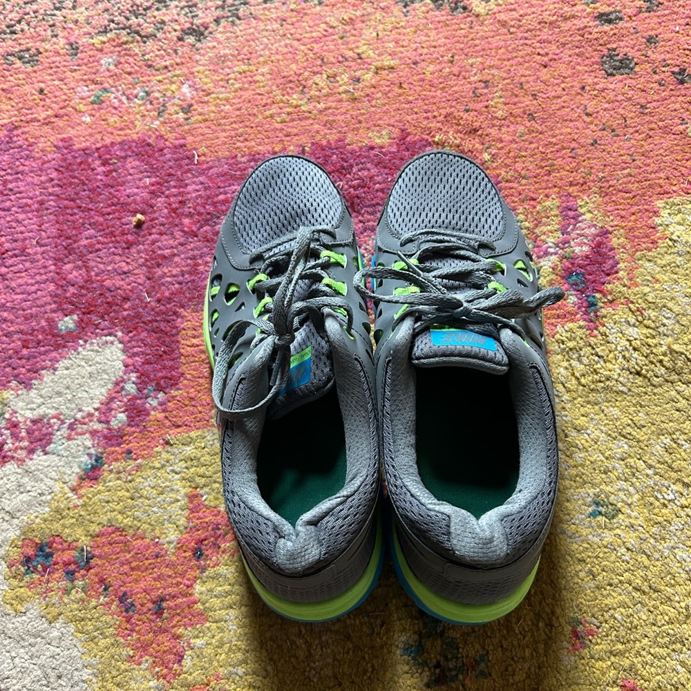 Nike dual fusion 2.0 men’s size 8.5 running shoes